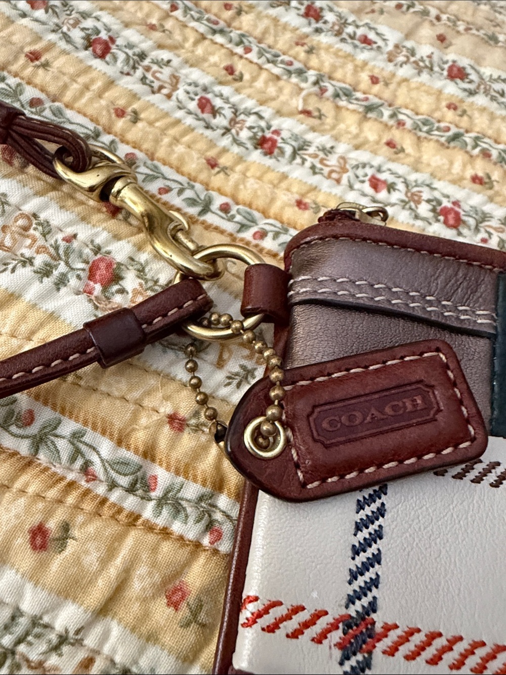 Coach vintage patchwork leather and suede wristlet - Picture 4 of 5